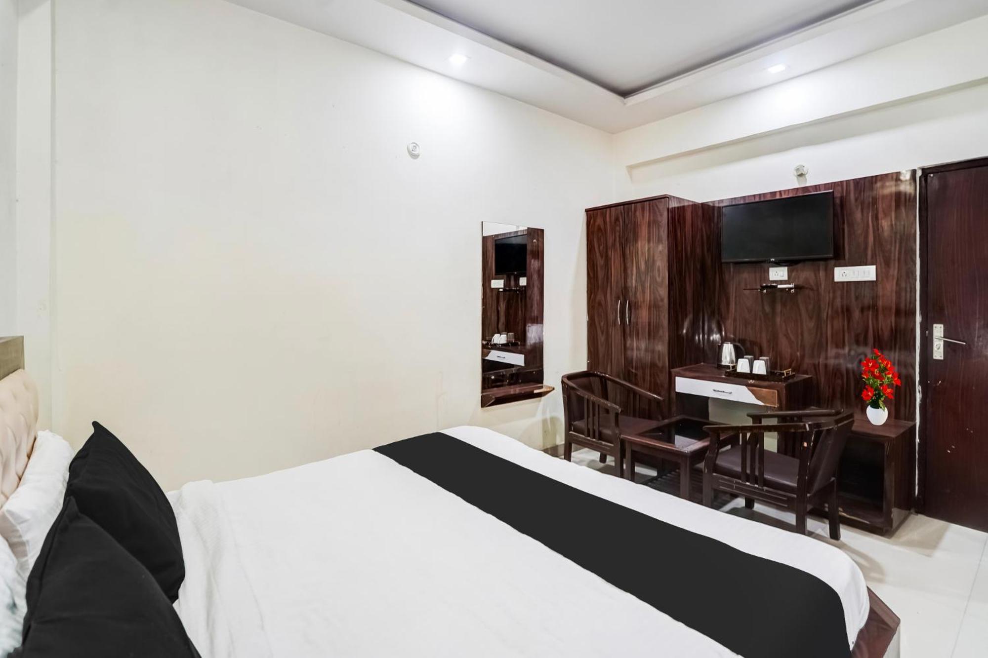 Super Hotel O Sgpgi Bijnaur Esterno foto